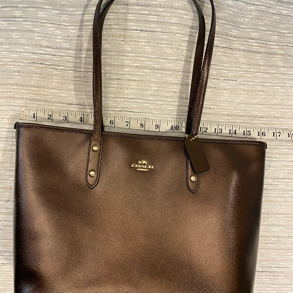 COACH tote- beautiful!